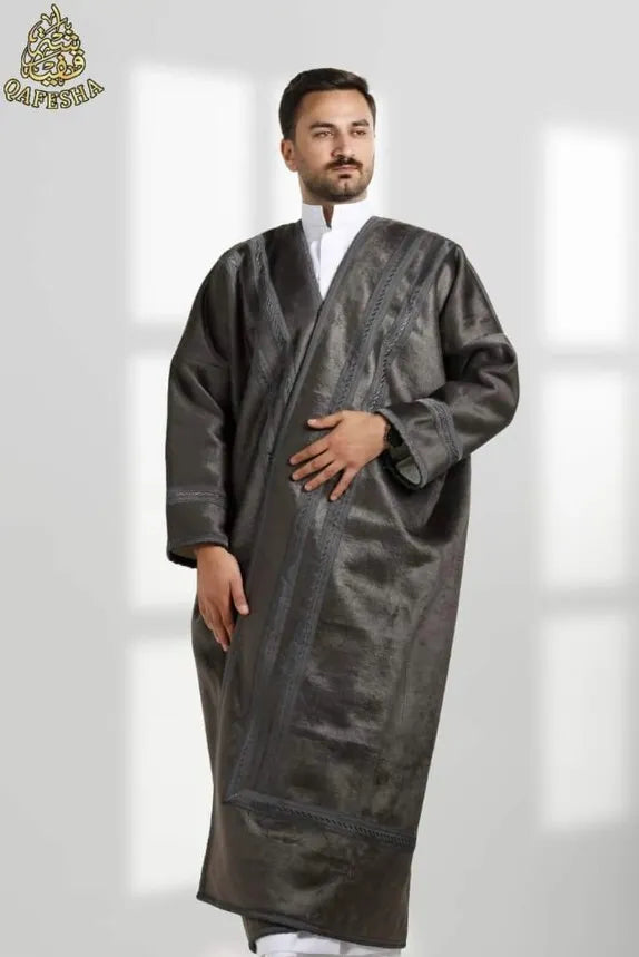 Embroide man's Farwa Bisht Coat Protect From Cold Long Jacket فروة رجالية مخمل